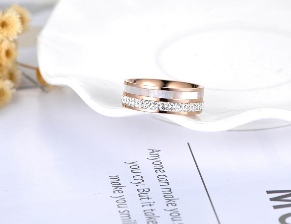 Obrączka z cyrkoniami